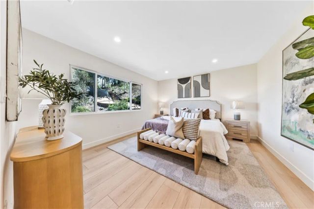 981 Glen Oaks Boulevard, Pasadena, CA 91105