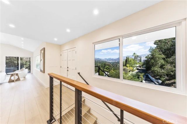 981 Glen Oaks Boulevard, Pasadena, CA 91105