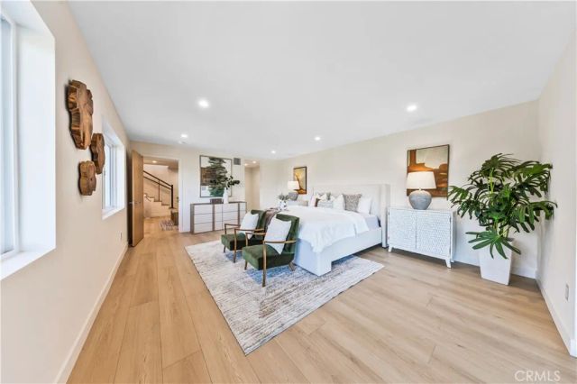 981 Glen Oaks Boulevard, Pasadena, CA 91105