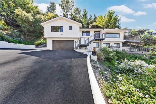 981 Glen Oaks Boulevard, Pasadena, CA 91105