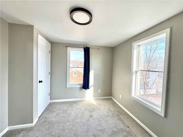 127 Hazel Ave, Ellwood City, PA 16117