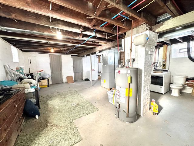 127 Hazel Ave, Ellwood City, PA 16117