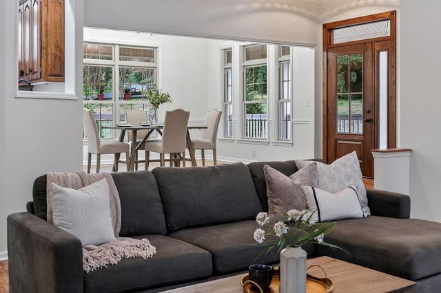 962 Indian Mound Dr, Mcminnville, TN 37110