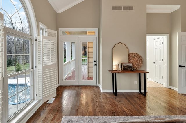 962 Indian Mound Dr, Mcminnville, TN 37110