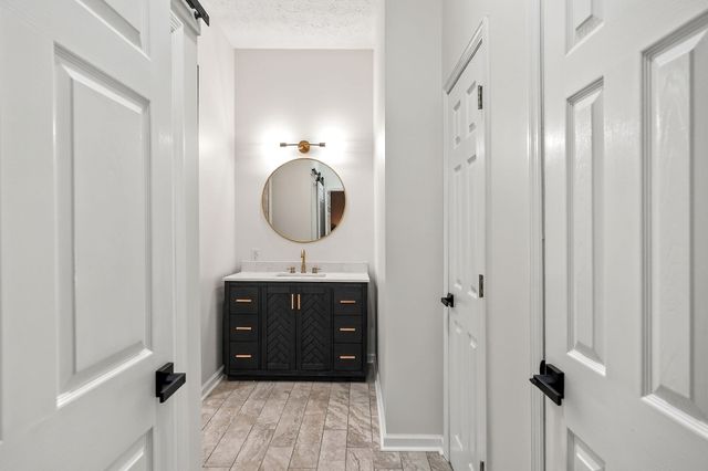 962 Indian Mound Dr, Mcminnville, TN 37110