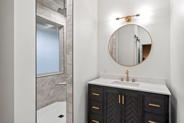 962 Indian Mound Dr, Mcminnville, TN 37110