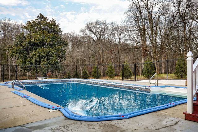 962 Indian Mound Dr, Mcminnville, TN 37110