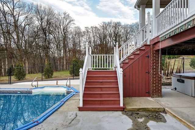 962 Indian Mound Dr, Mcminnville, TN 37110