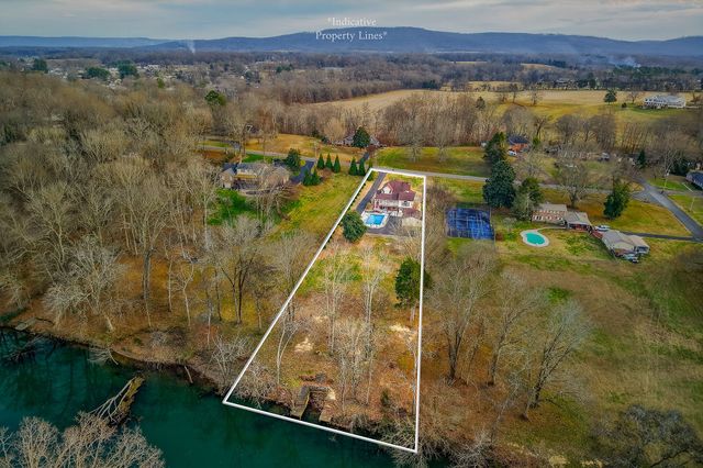 962 Indian Mound Dr, Mcminnville, TN 37110