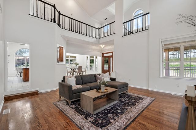 962 Indian Mound Dr, Mcminnville, TN 37110