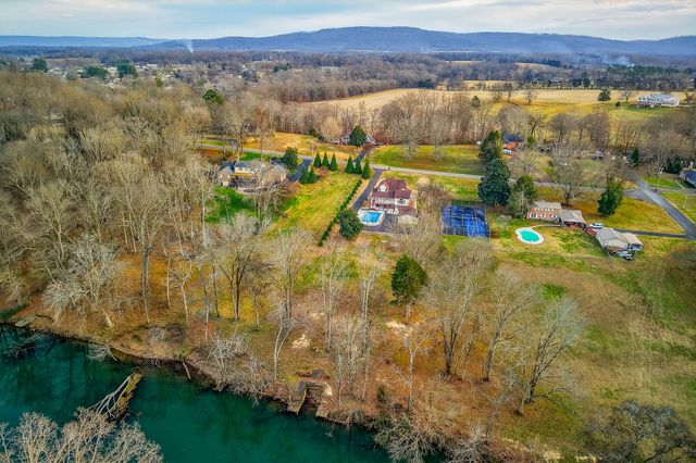 962 Indian Mound Dr, Mcminnville, TN 37110