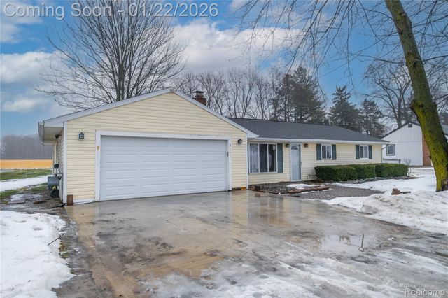 8221 Van Vleet Road, Gaines Township, MI 48436