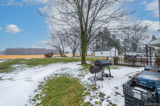 8221 Van Vleet Road, Gaines Township, MI 48436