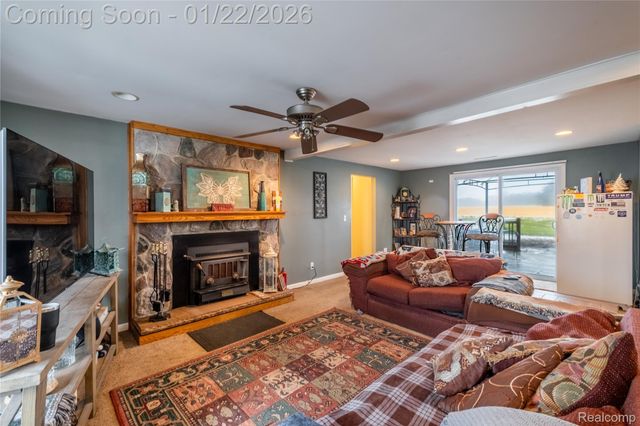 8221 Van Vleet Road, Gaines Township, MI 48436