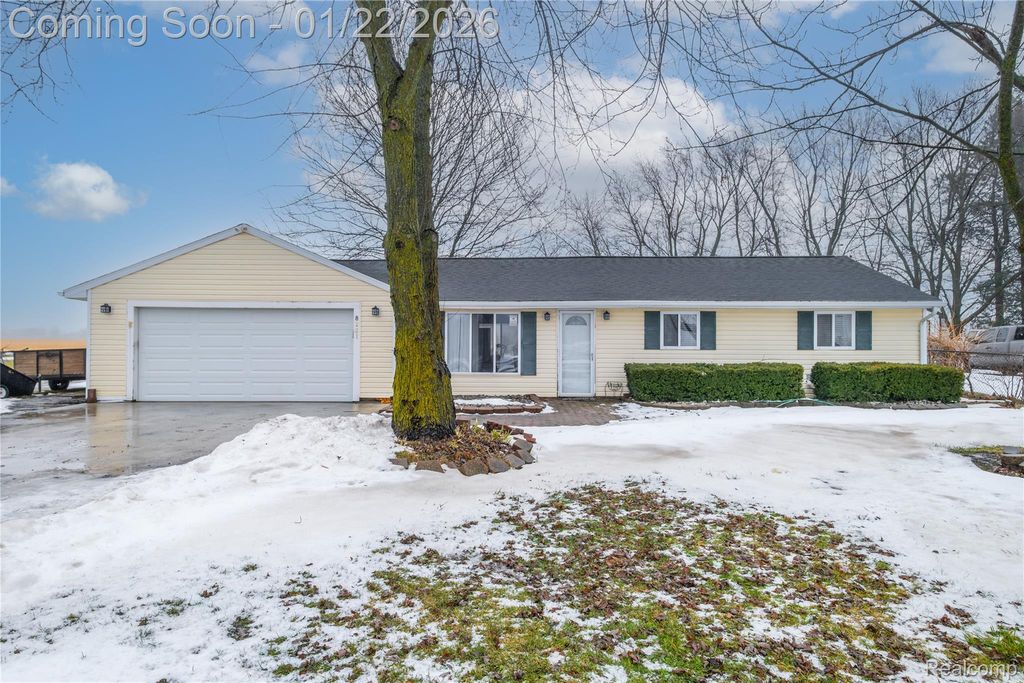 8221 Van Vleet Road, Gaines Township, MI 48436