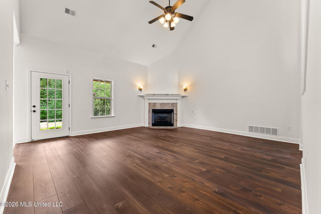 1919 Shady Wind Drive, Southaven, MS 38671