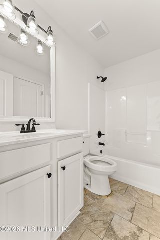 1919 Shady Wind Drive, Southaven, MS 38671