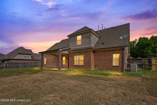 1919 Shady Wind Drive, Southaven, MS 38671