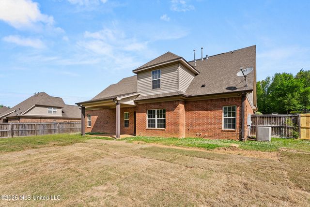 1919 Shady Wind Drive, Southaven, MS 38671