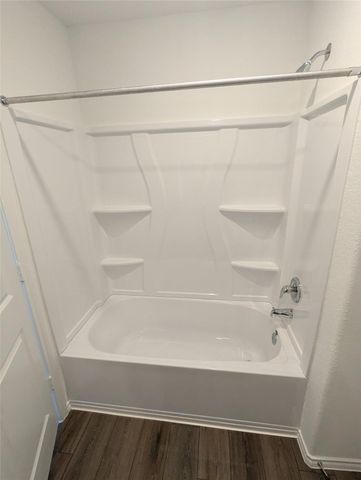 583 Commander Abbott DR, Jarrell, TX 76537