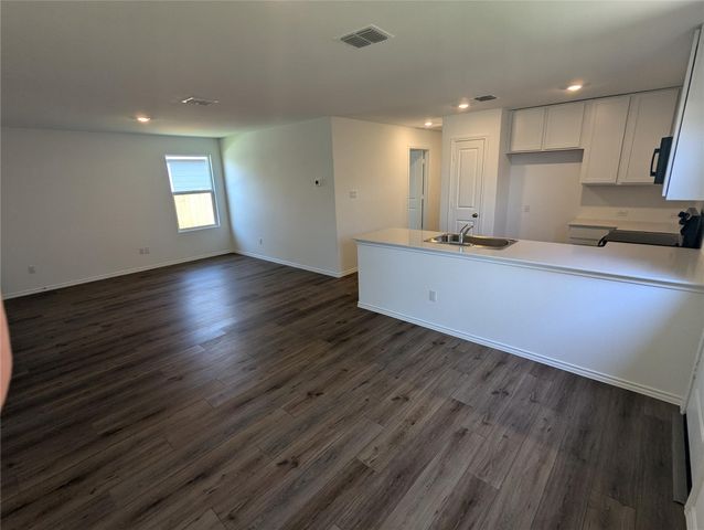 583 Commander Abbott DR, Jarrell, TX 76537