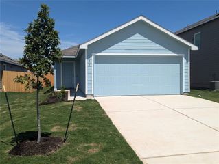 583 Commander Abbott DR, Jarrell, TX 76537