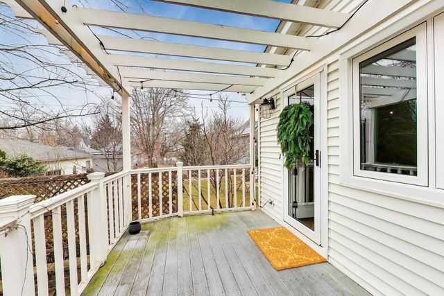 520 S Wheaton Avenue, Wheaton, IL 60187