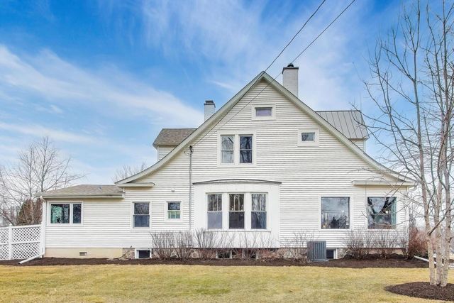 520 S Wheaton Avenue, Wheaton, IL 60187