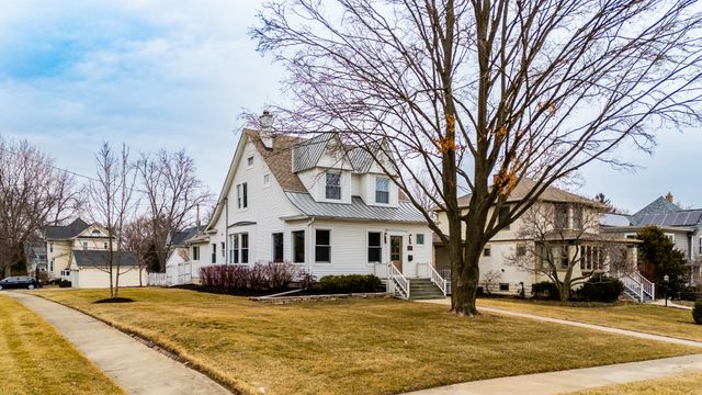 520 S Wheaton Avenue, Wheaton, IL 60187