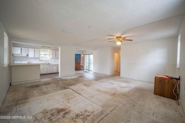 165 N CYPRESS Avenue, Green Cove Springs, FL 32043
