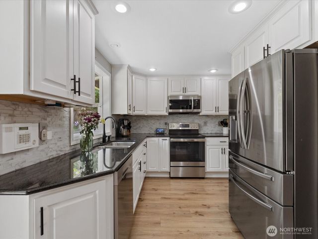27616 NE 142nd Place, Duvall, WA 98019