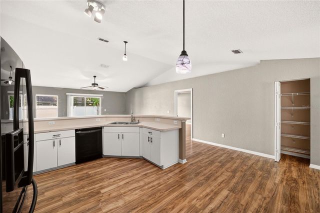 6481 NW 67TH TERRACE, Ocala, FL 34482