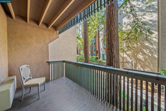 150 Sharene Ln 109, Walnut Creek, CA 94596