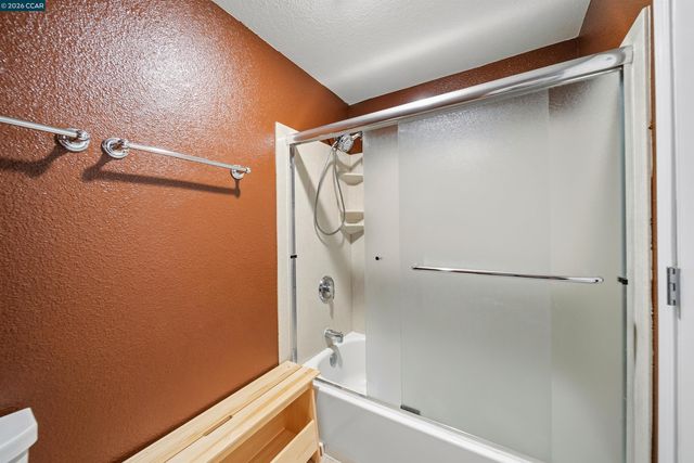 150 Sharene Ln 109, Walnut Creek, CA 94596
