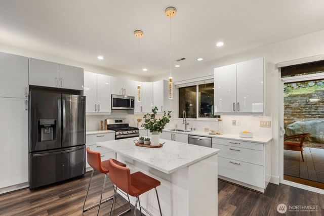 35121 SE Terrace Street, Snoqualmie, WA 98065