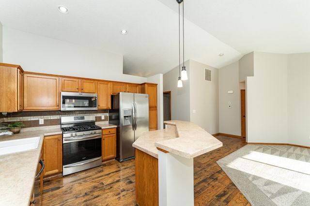 948 Southern Ridge Drive SW, Rochester, MN 55902