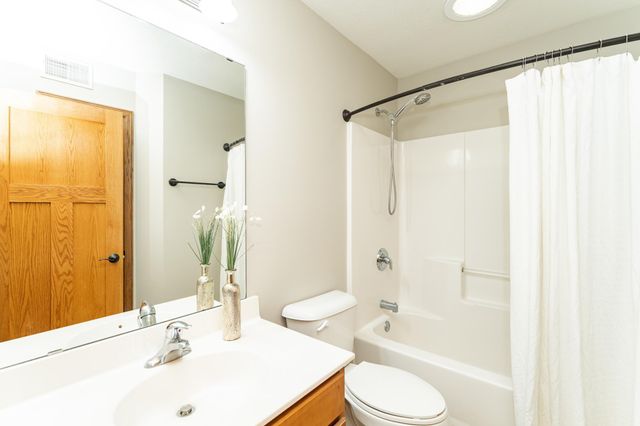 948 Southern Ridge Drive SW, Rochester, MN 55902