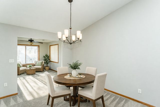 948 Southern Ridge Drive SW, Rochester, MN 55902