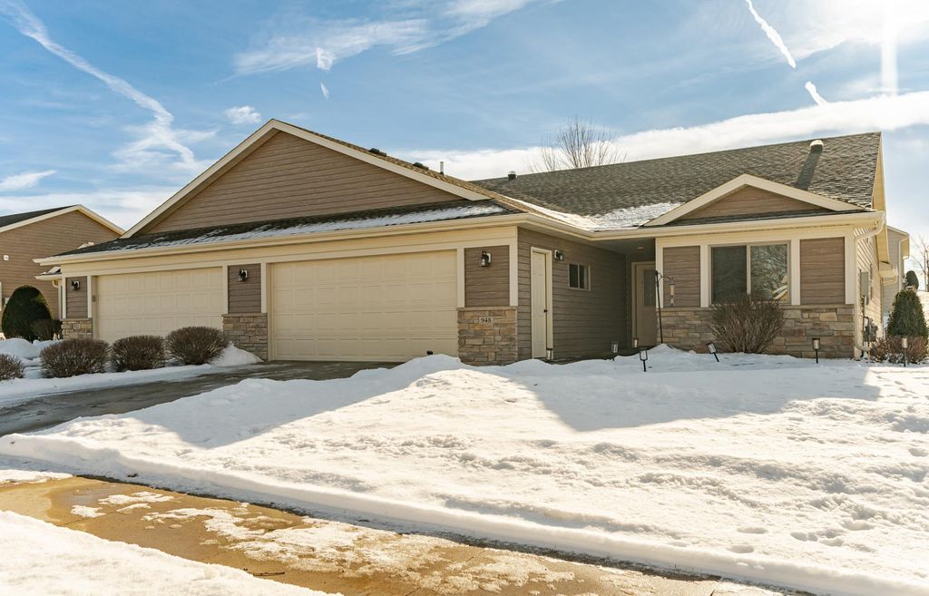 948 Southern Ridge Drive SW, Rochester, MN 55902