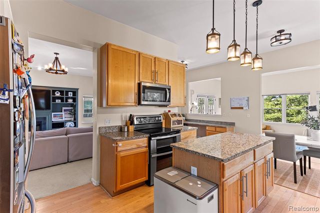 1484 Chapleau Drive, Ann Arbor, MI 48103