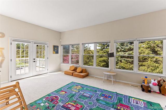 1484 Chapleau Drive, Ann Arbor, MI 48103