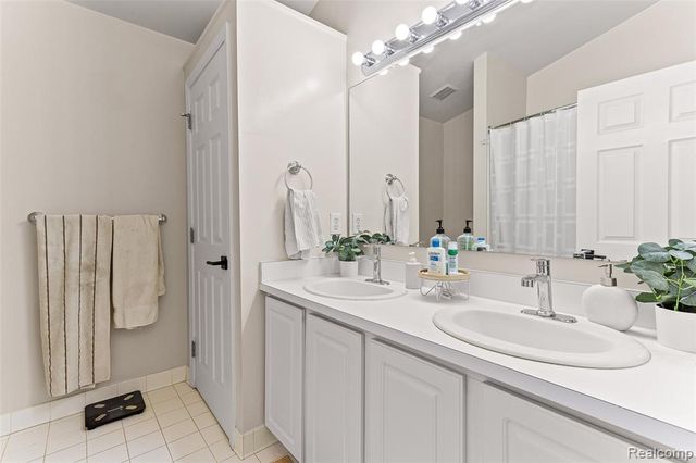 1484 Chapleau Drive, Ann Arbor, MI 48103