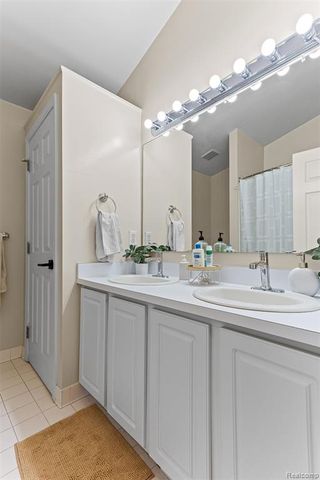 1484 Chapleau Drive, Ann Arbor, MI 48103