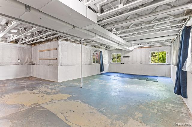 1484 Chapleau Drive, Ann Arbor, MI 48103
