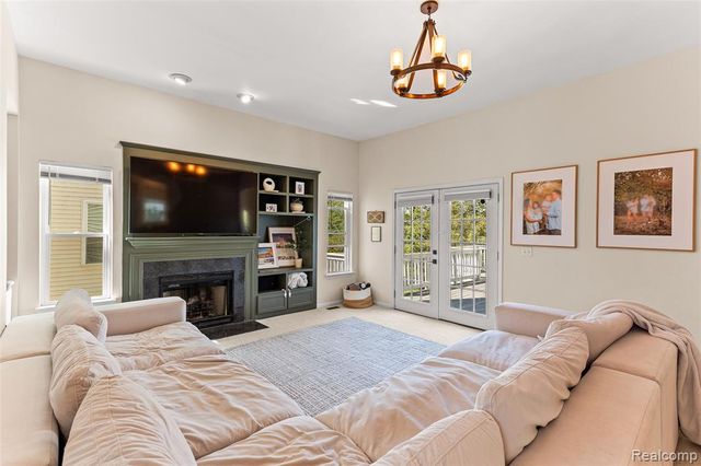 1484 Chapleau Drive, Ann Arbor, MI 48103
