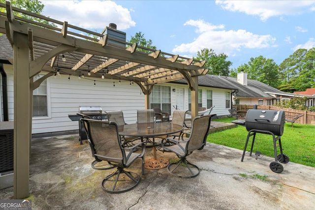 5235 Sterling Trace Court NW, Lilburn, GA 30047