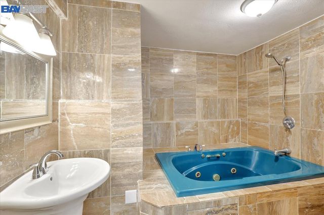 2036 E 20th Street, Oakland, CA 94606