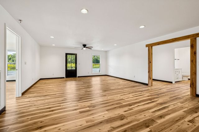 233 Ralph Spivey Ln, Gainesboro, TN 38562