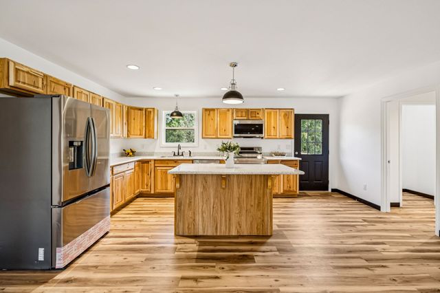 233 Ralph Spivey Ln, Gainesboro, TN 38562