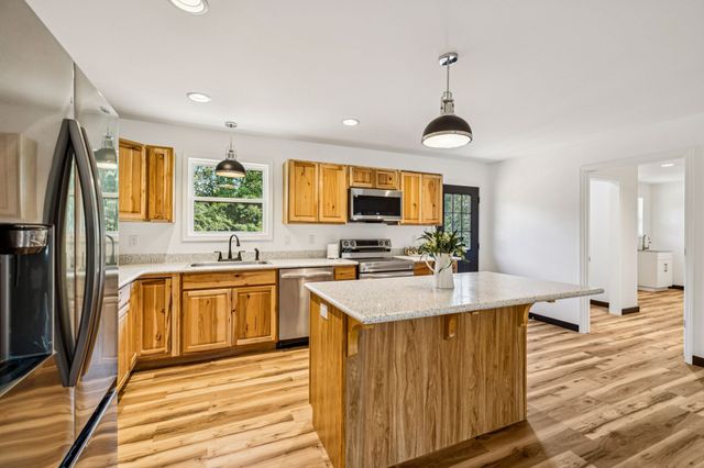 233 Ralph Spivey Ln, Gainesboro, TN 38562